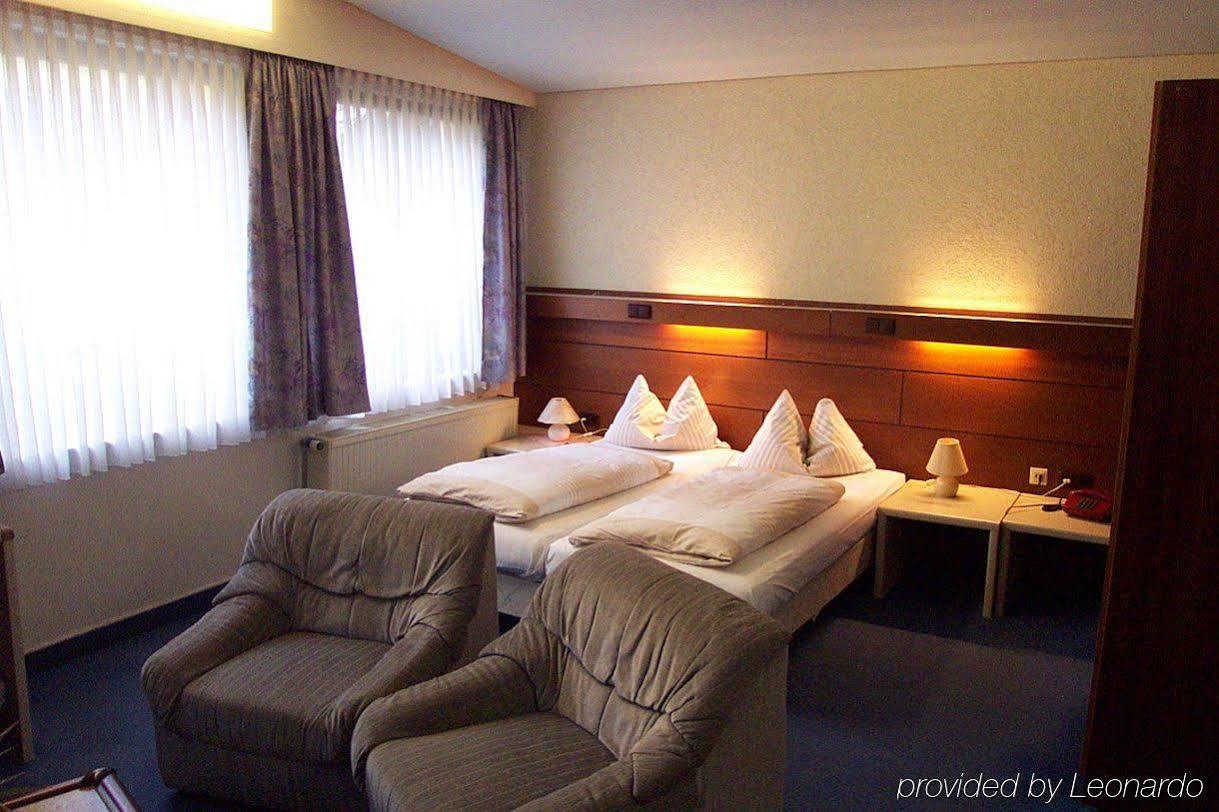 Ff&E City Hotel Saarbruecken Room photo